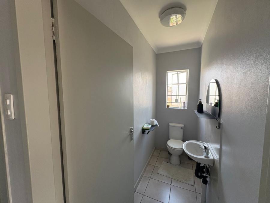 3 Bedroom Property for Sale in Waterkloof East North West